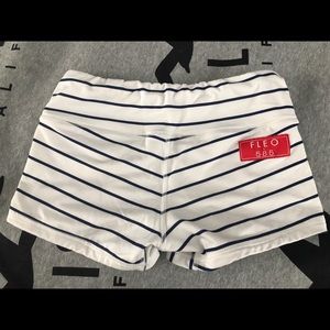 Jackie limited edition fleos size XS